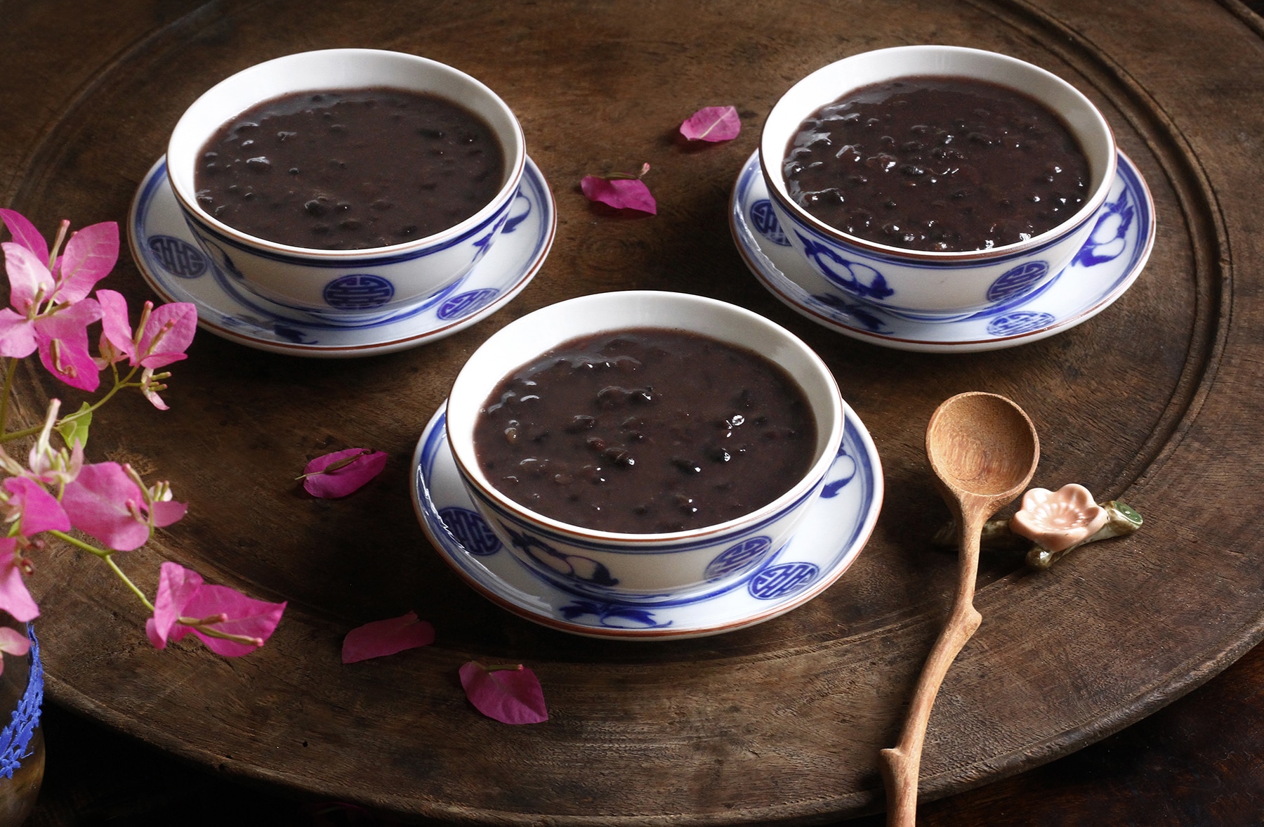 Black bean supports good digestion and enhance body resistance 
